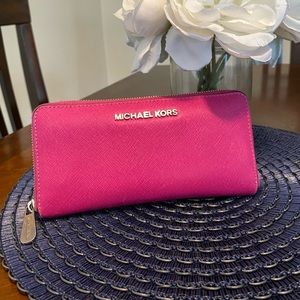 Michael Kors Jet Set Wallet